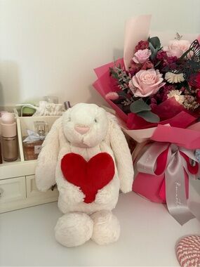 Bashful Bunny Heart Jellycat